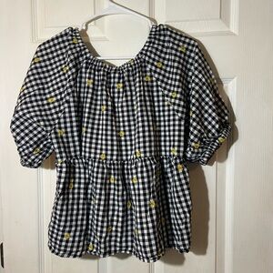 Black/White Gingham Top with Daisy Accents